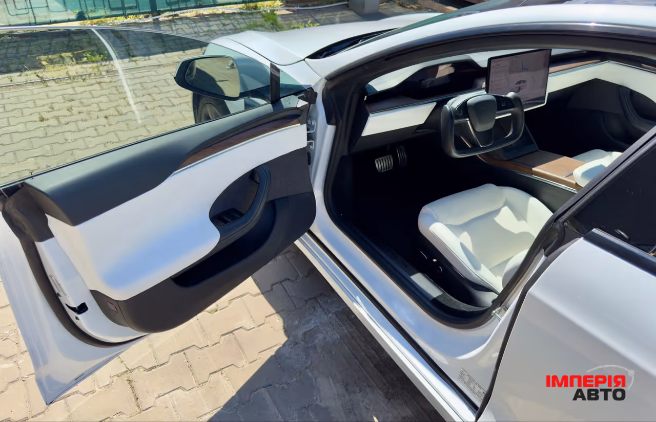 Tesla Model S - фото 17