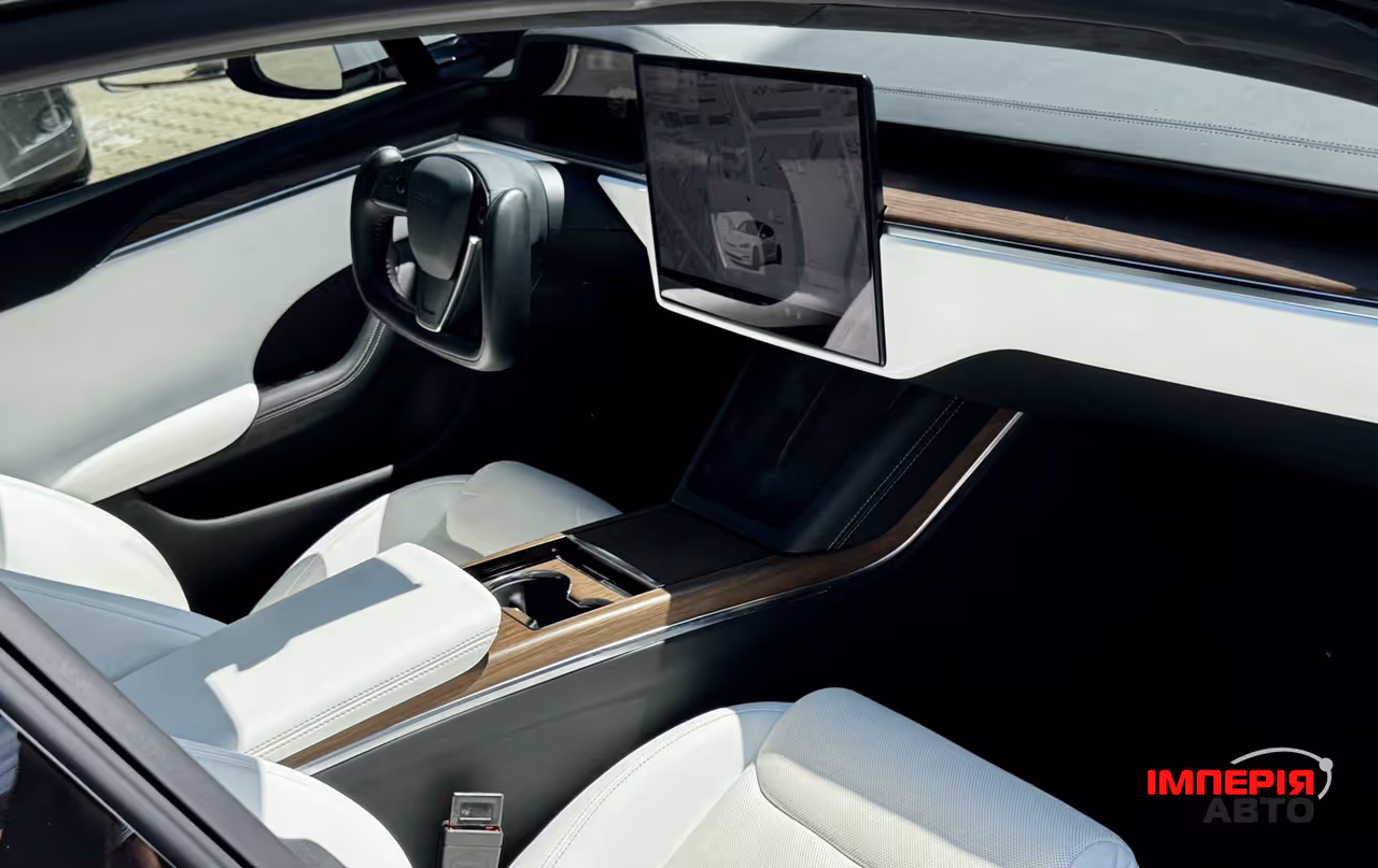 Tesla Model S - фото 21