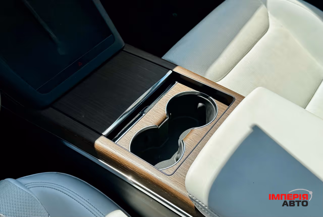 Tesla Model S - фото 19