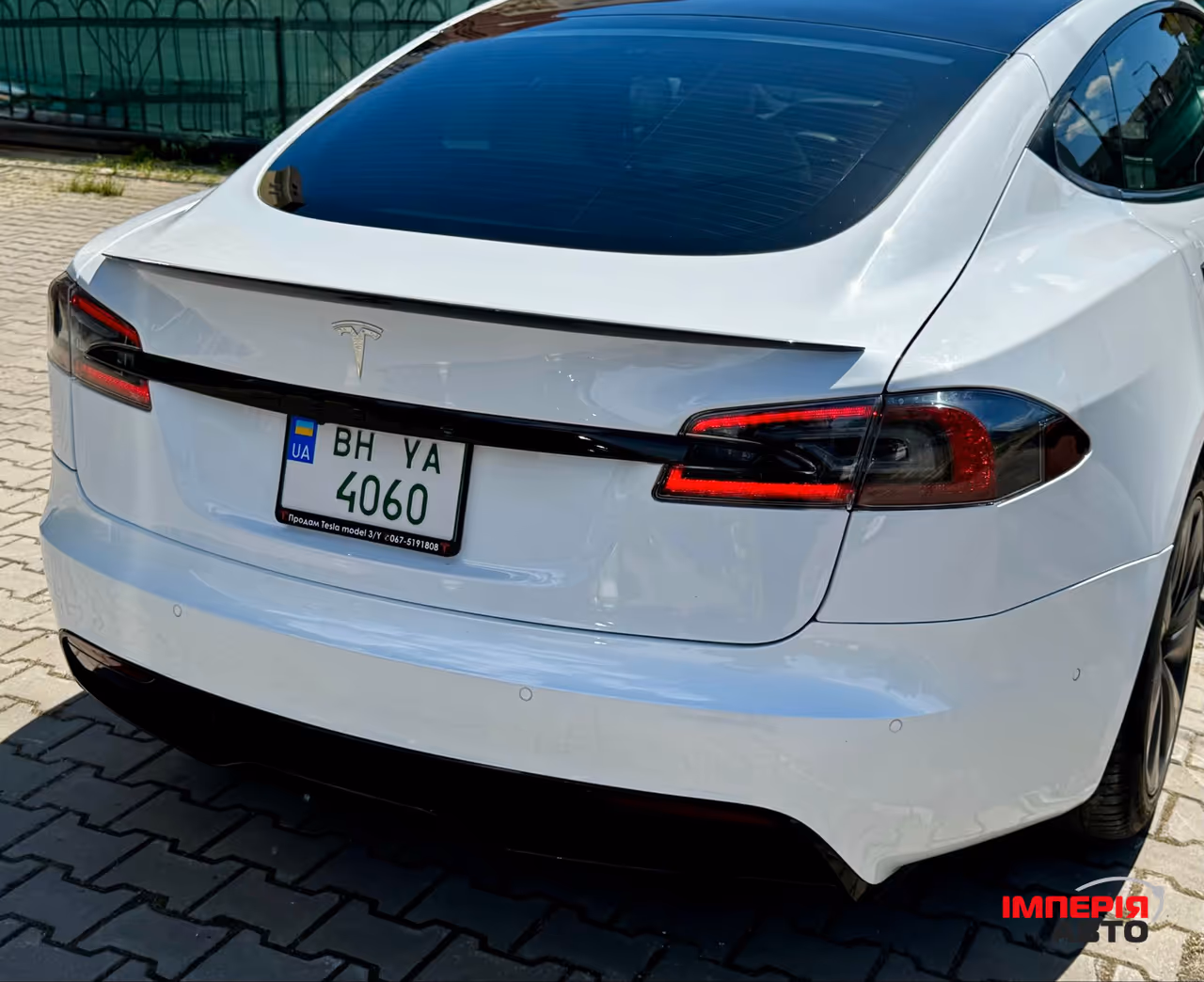 Tesla Model S - фото 7