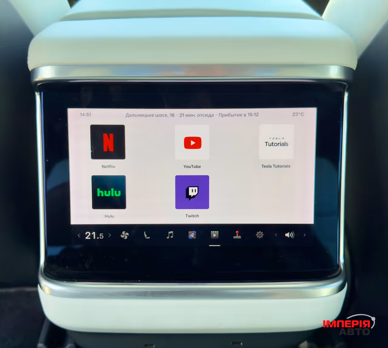 Tesla Model S - фото 12