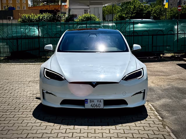 Tesla Model S - зображення 2