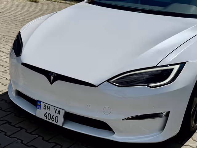 Tesla Model S - зображення 1