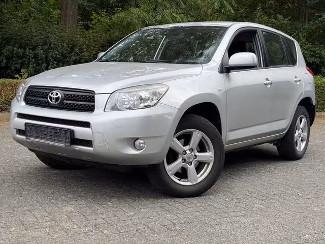 Toyota RAV4 - зображення 1