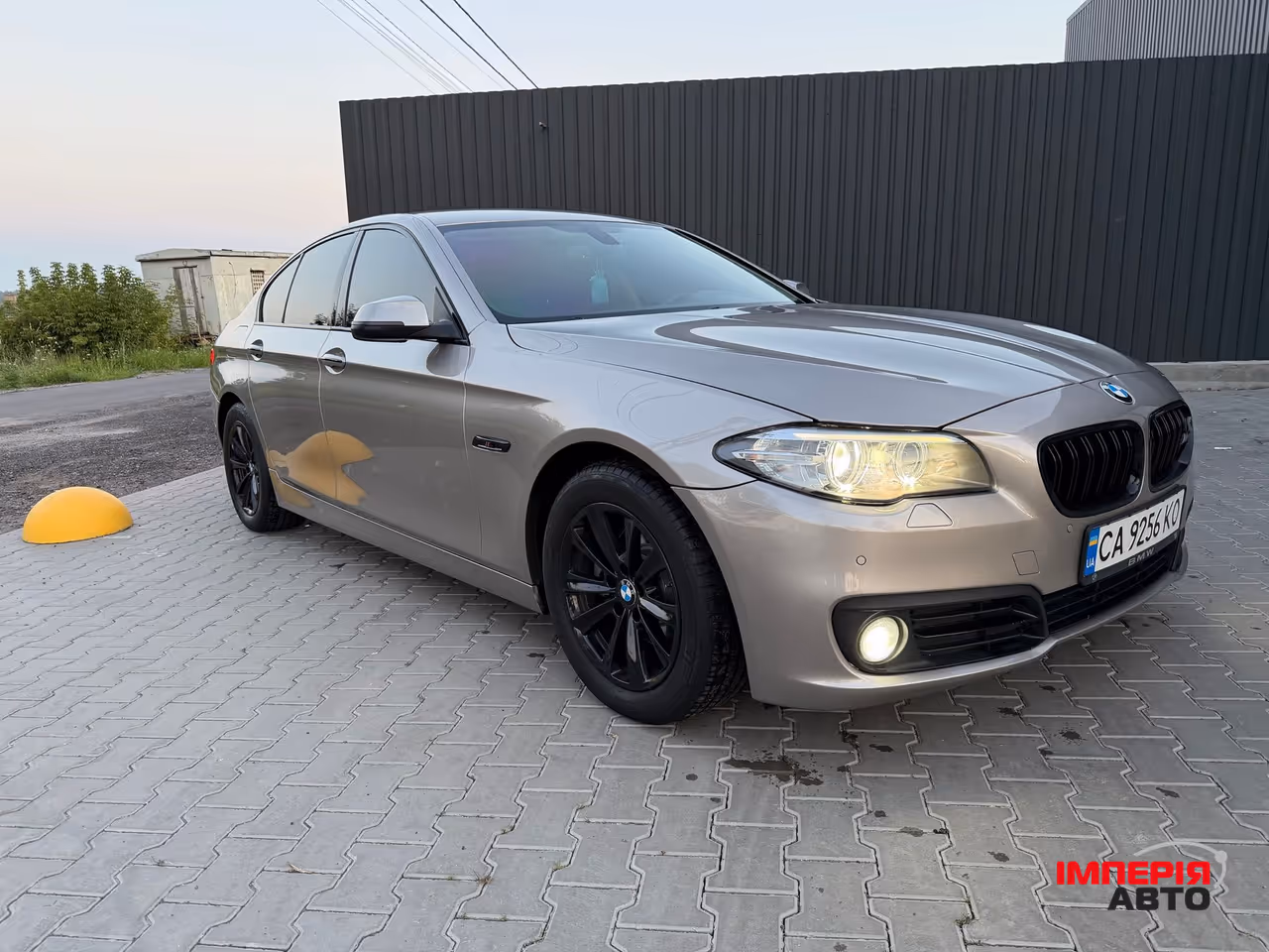 BMW 5 серії - фото 1