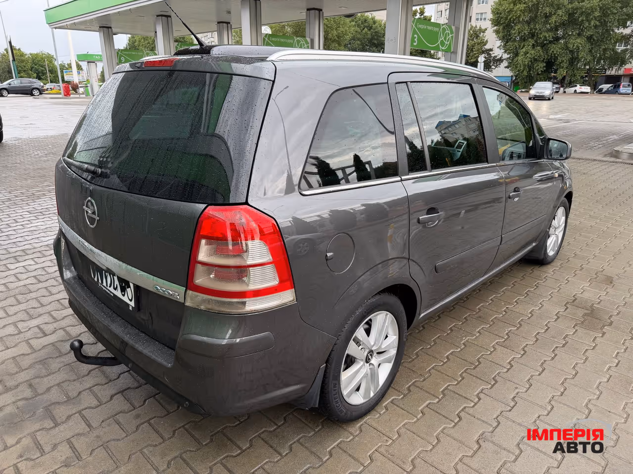Opel Zafira - фото 1