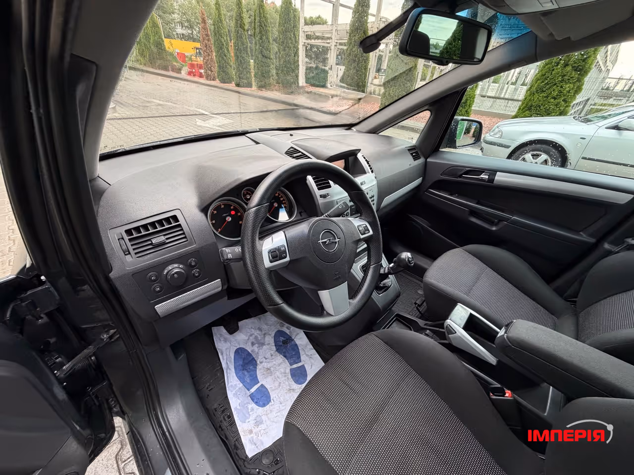 Opel Zafira - фото 20