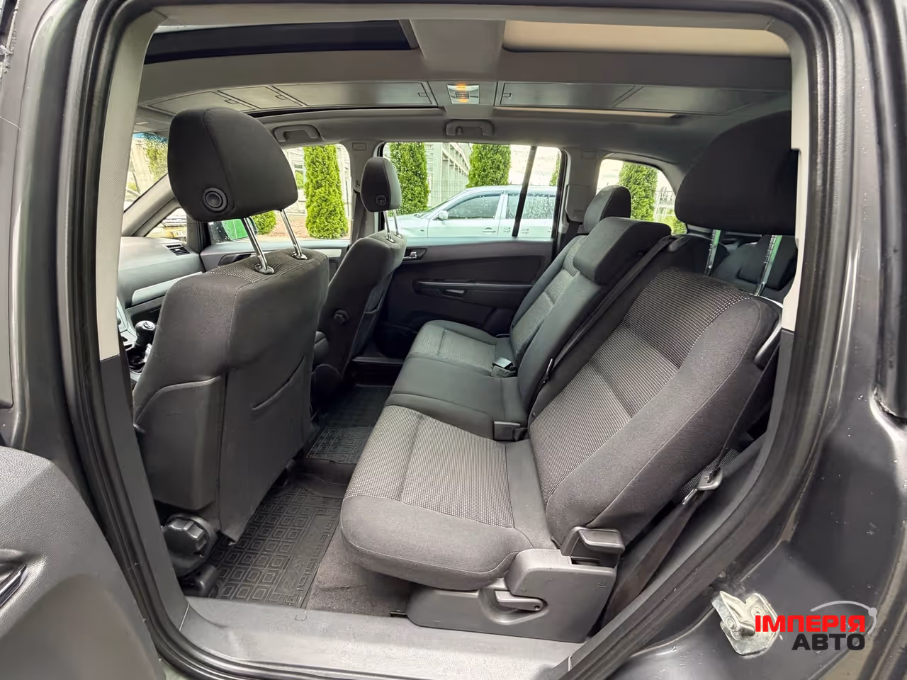 Opel Zafira - фото 16