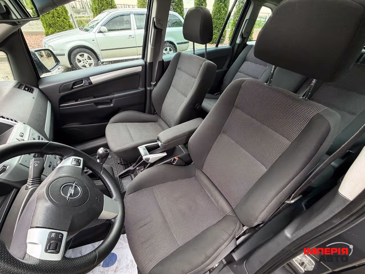 Opel Zafira - фото 21