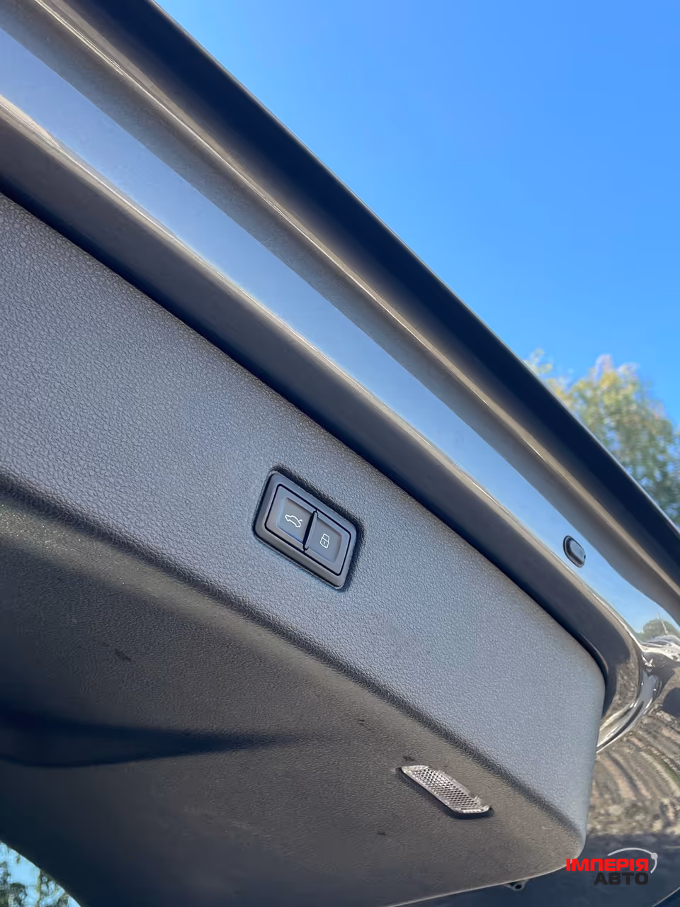 Audi Q7 - фото 15