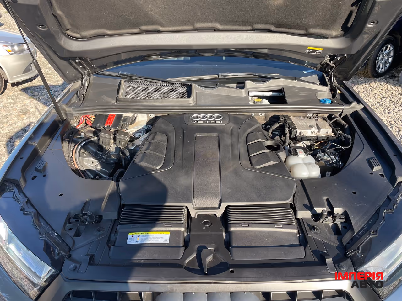 Audi Q7 - фото 4