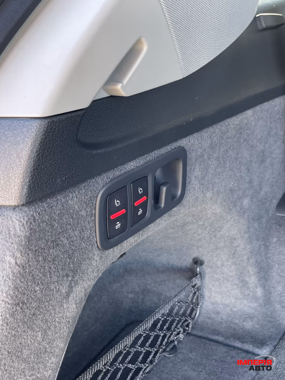 Audi Q7 - фото 16