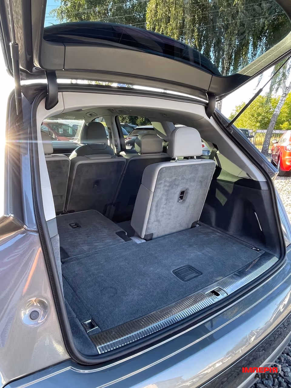 Audi Q7 - фото 17