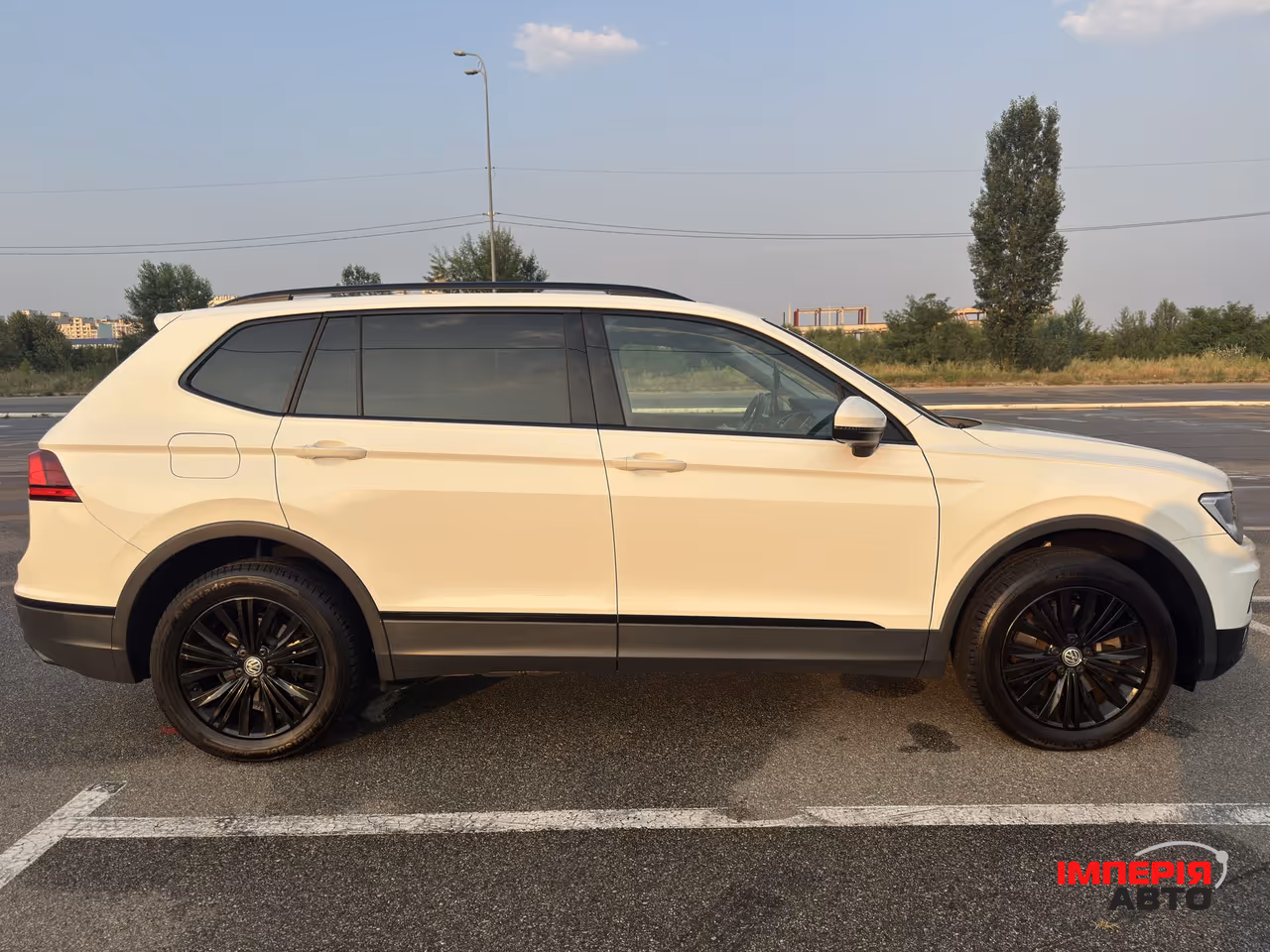 Volkswagen Tiguan - фото 5