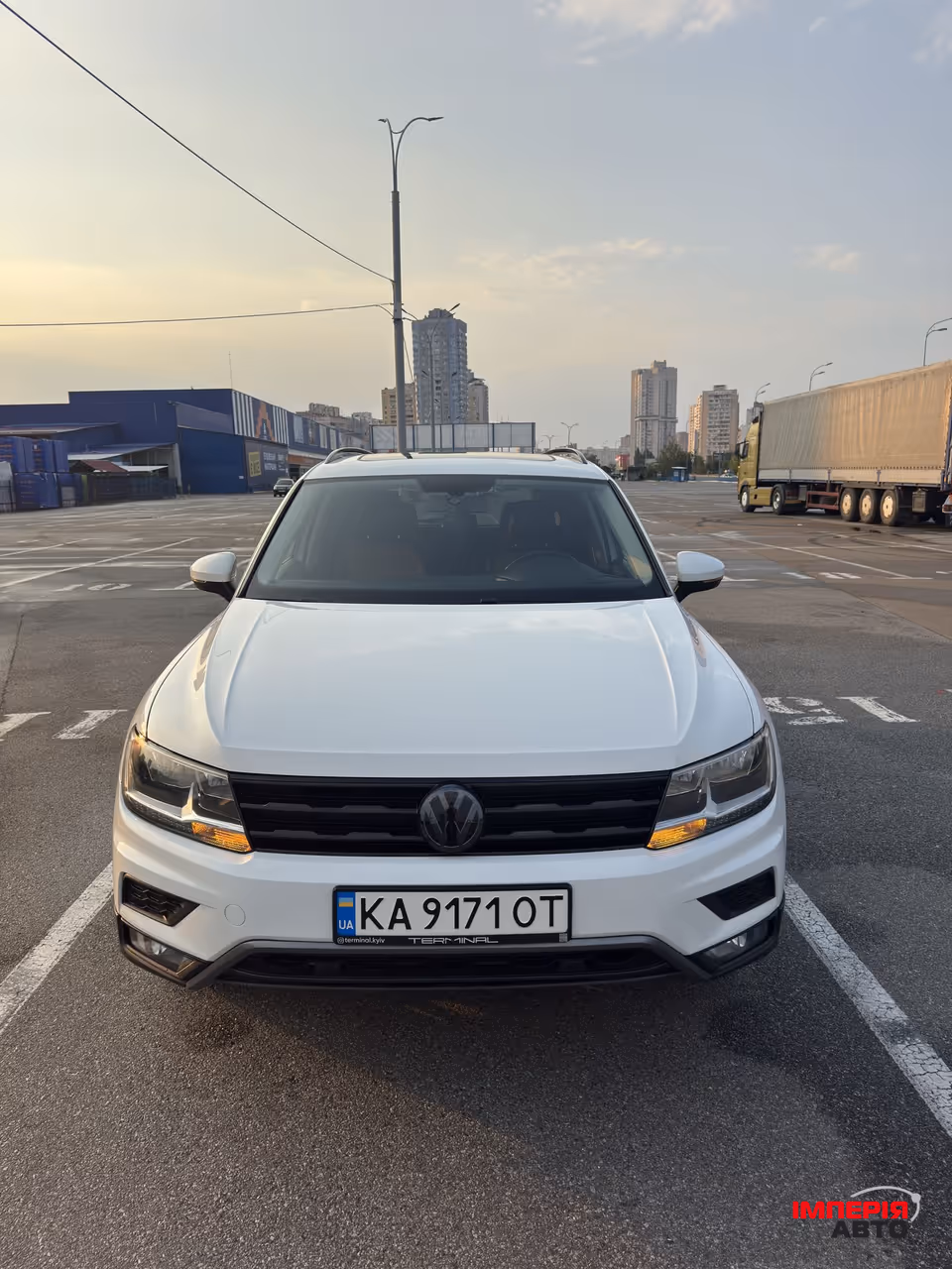 Volkswagen Tiguan - фото 2