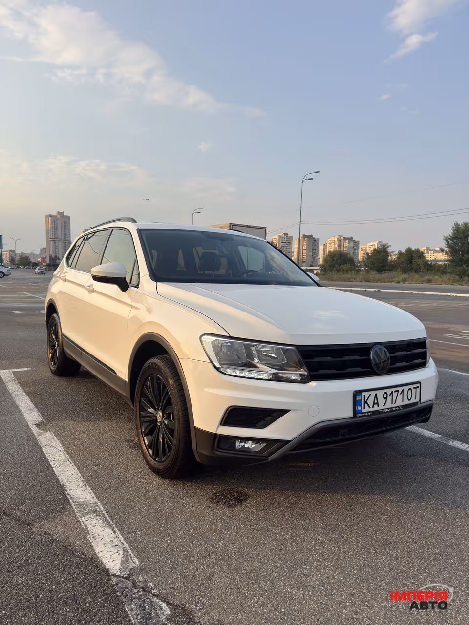 Volkswagen Tiguan - фото 4