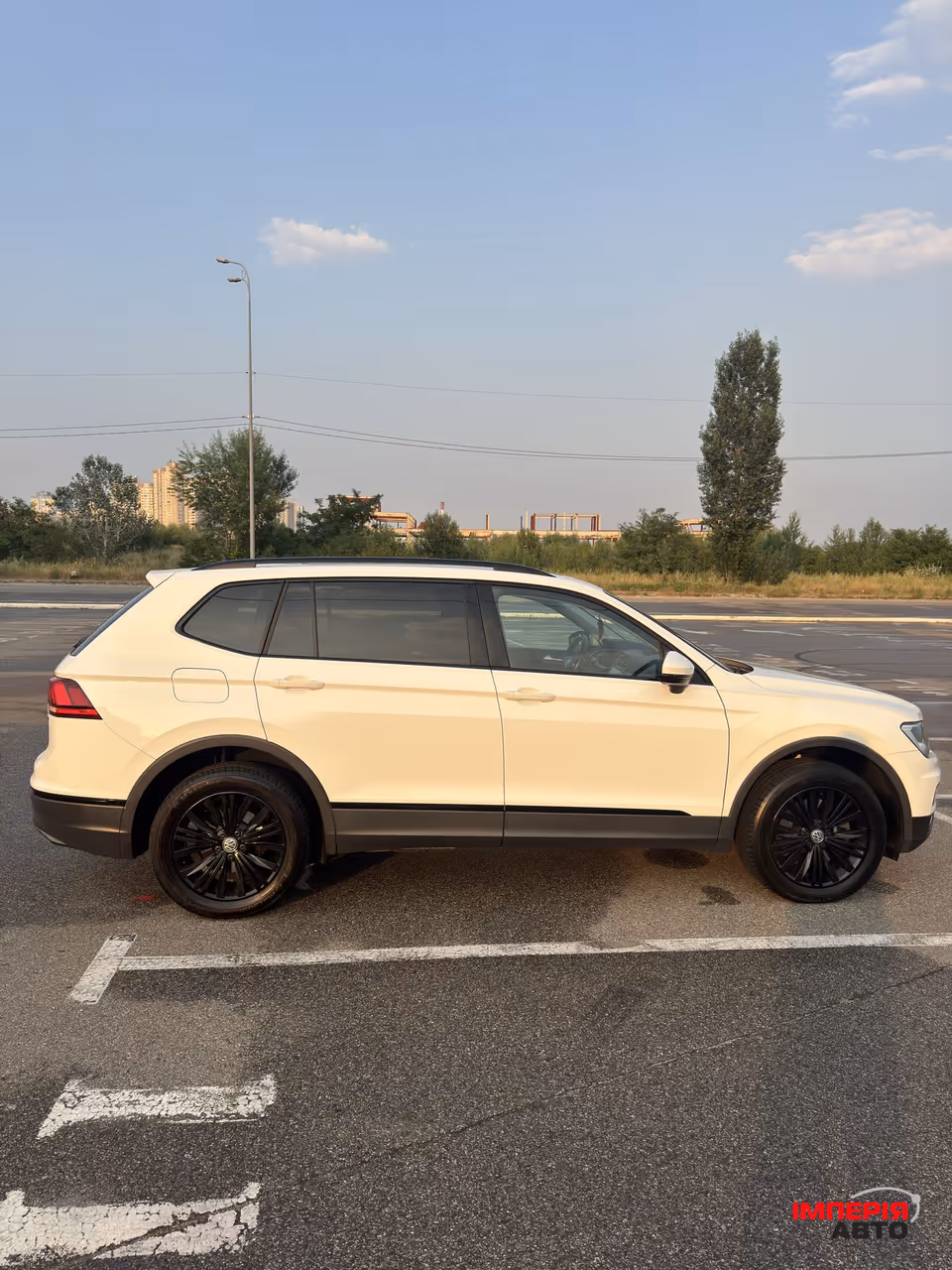 Volkswagen Tiguan - фото 7