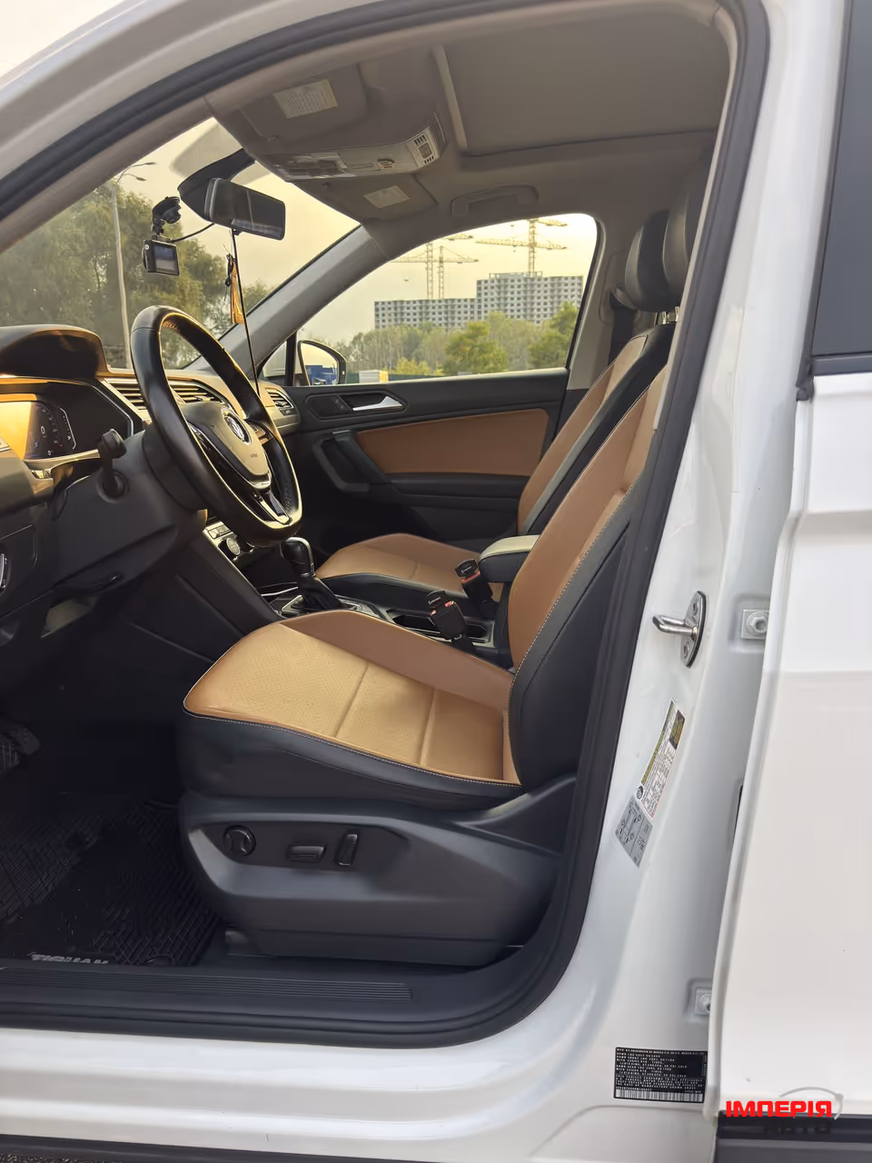 Volkswagen Tiguan - фото 14