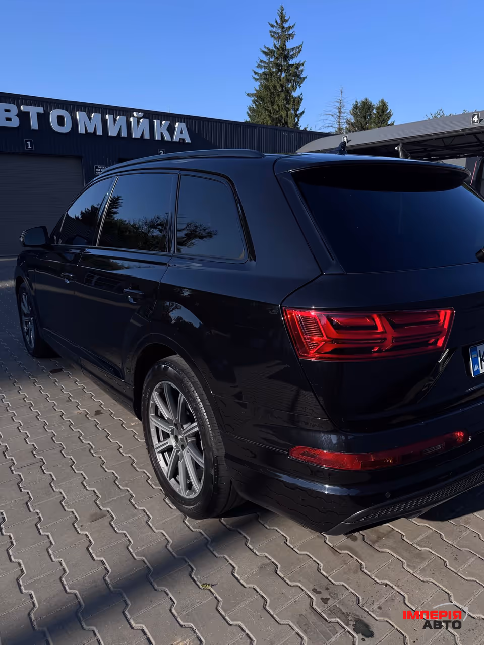 Audi Q7 - фото 3