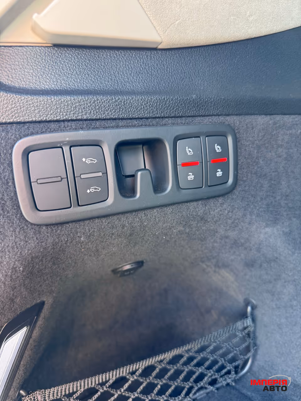 Audi Q7 - фото 18