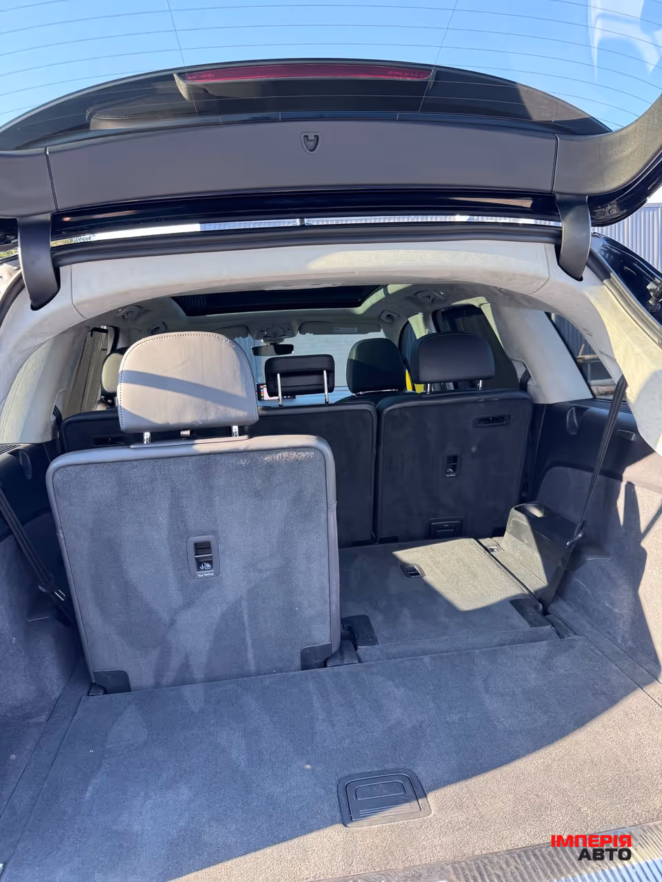 Audi Q7 - фото 17