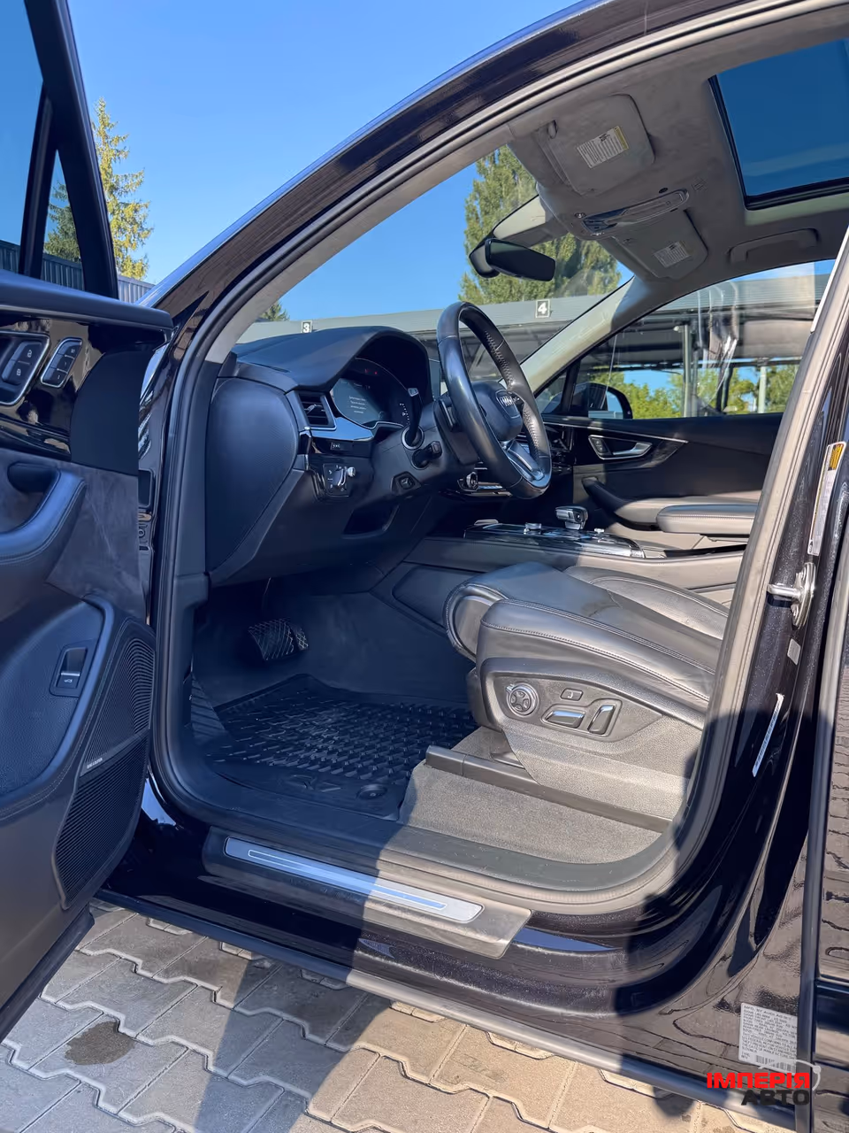 Audi Q7 - фото 19