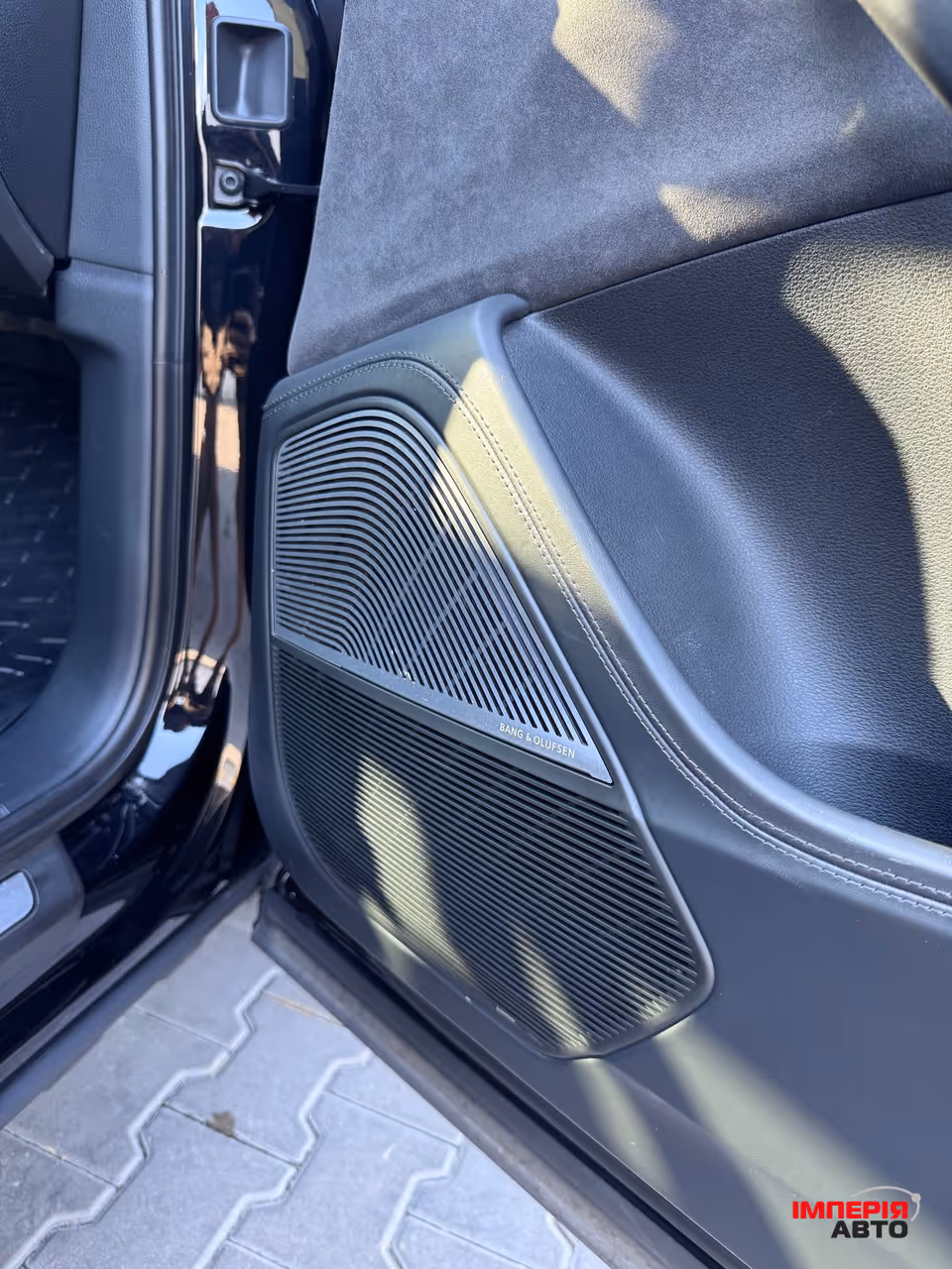 Audi Q7 - фото 8