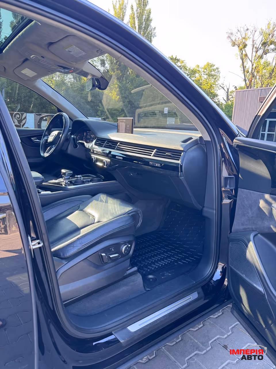 Audi Q7 - фото 7