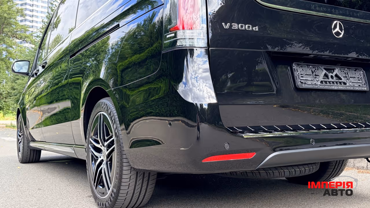 Mercedes-Benz V-Класс - фото 25