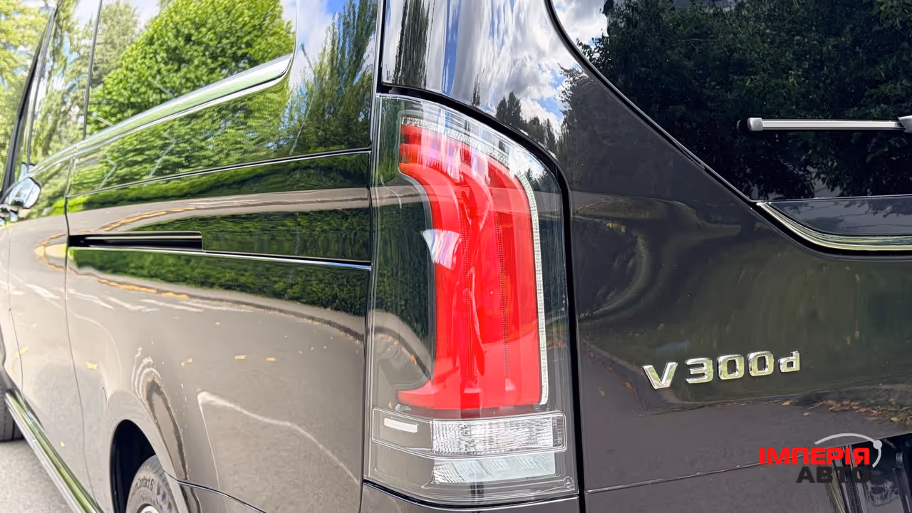Mercedes-Benz V-Класс - фото 23