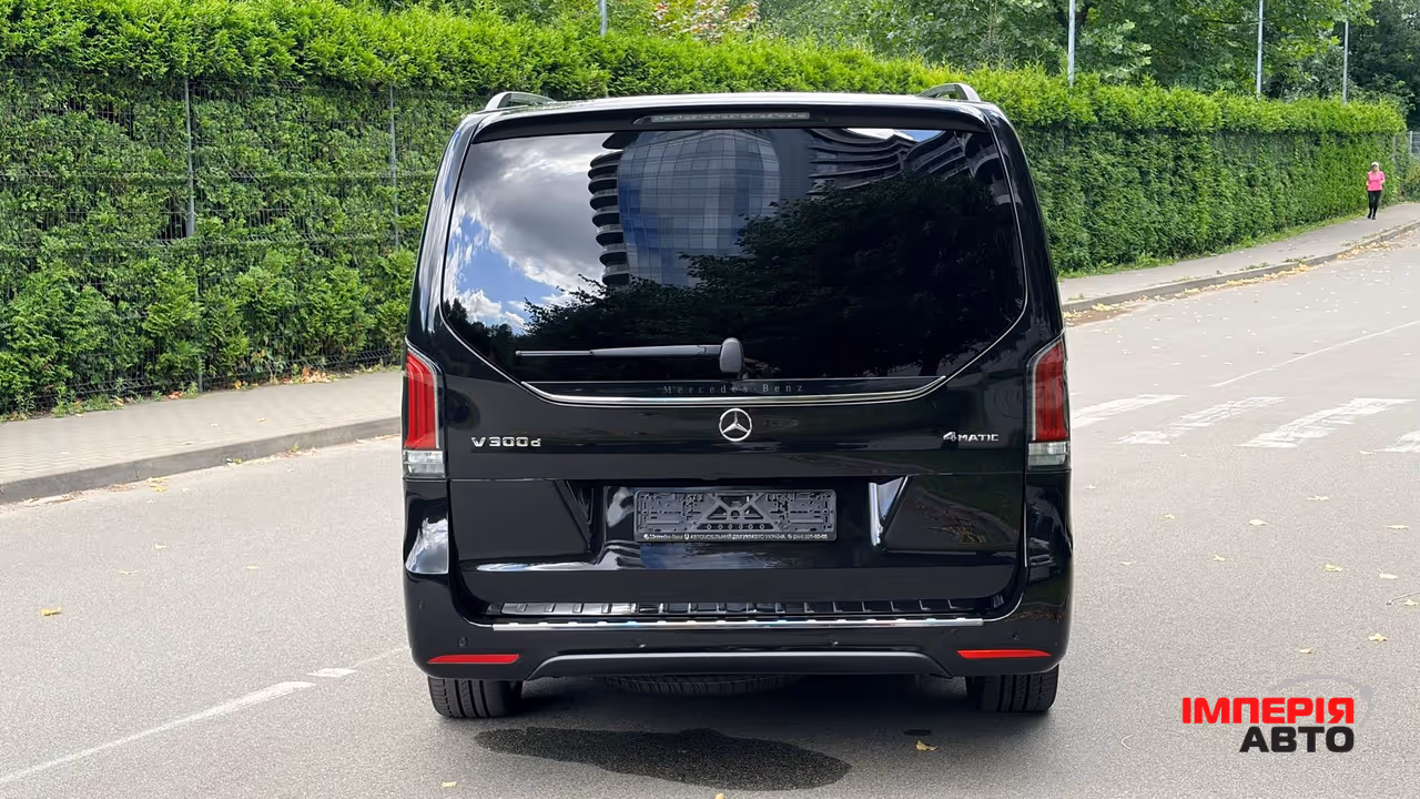 Mercedes-Benz V-Класс - фото 15