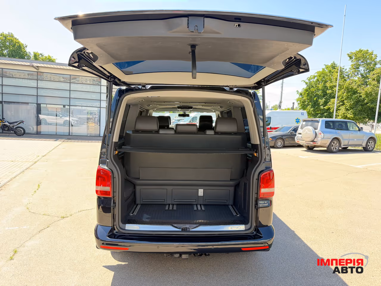 Volkswagen Multivan - фото 33
