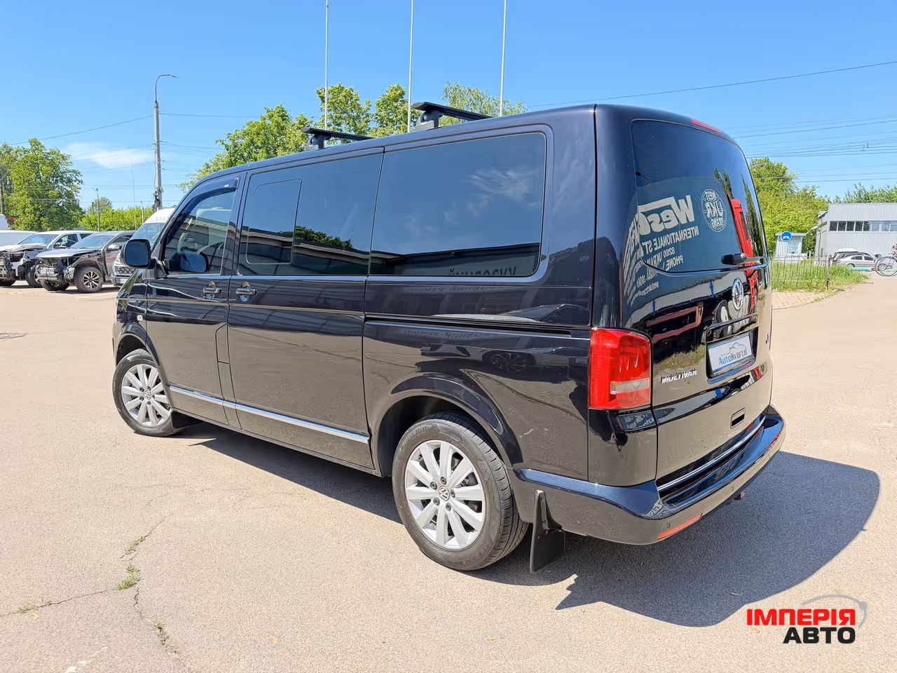 Volkswagen Multivan - фото 6