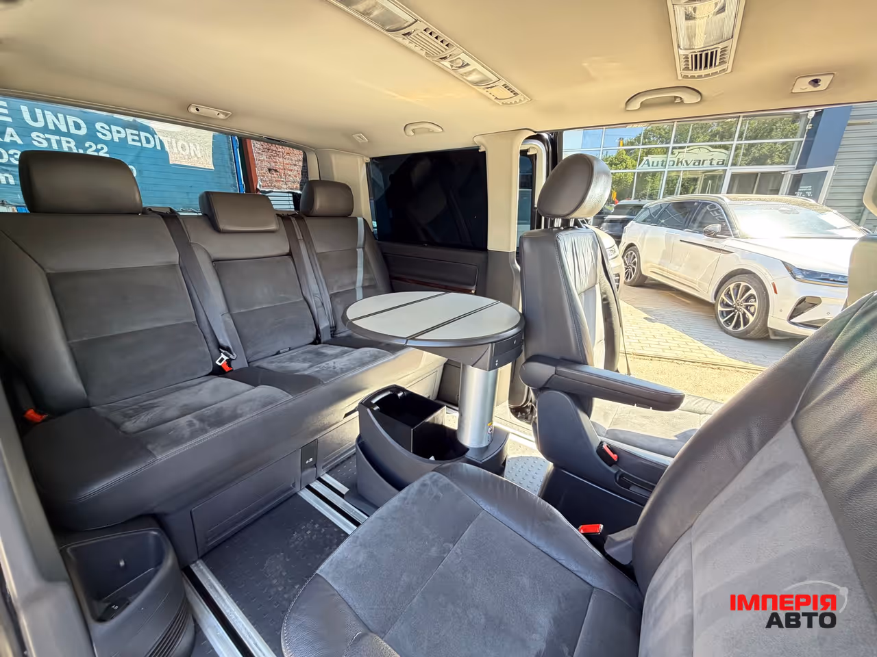 Volkswagen Multivan - фото 27