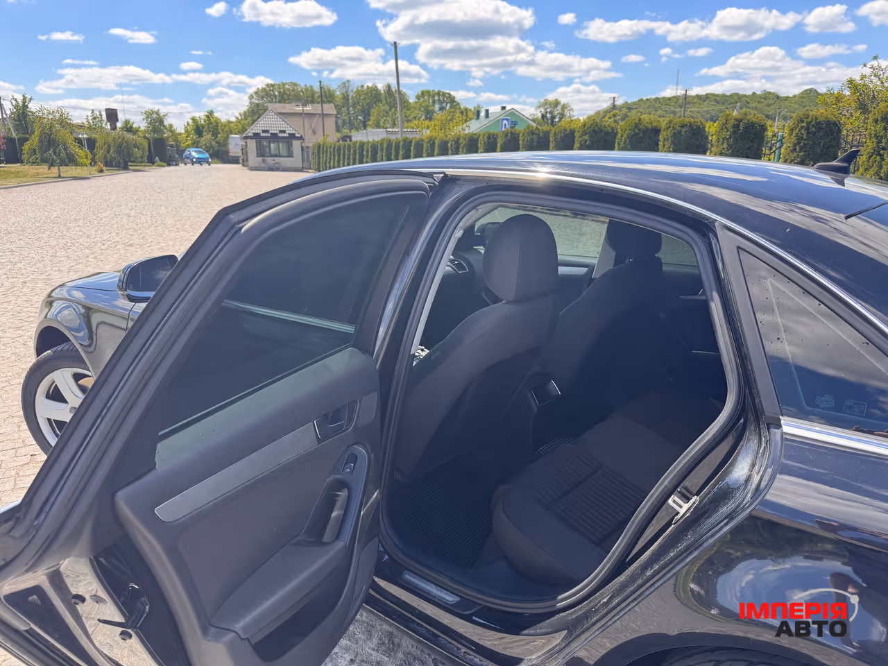 Audi A4 - фото 4