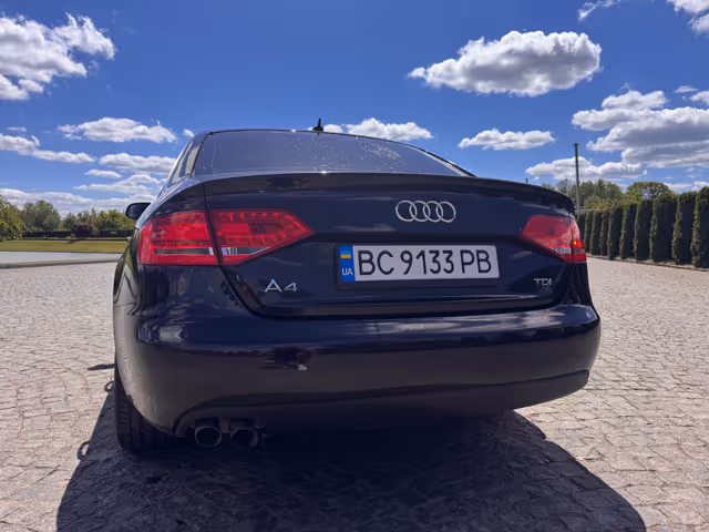 Audi A4 - зображення 2
