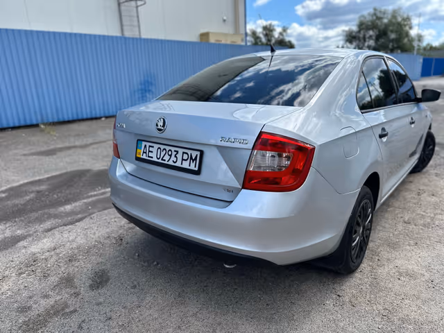Skoda Rapid - зображення 4