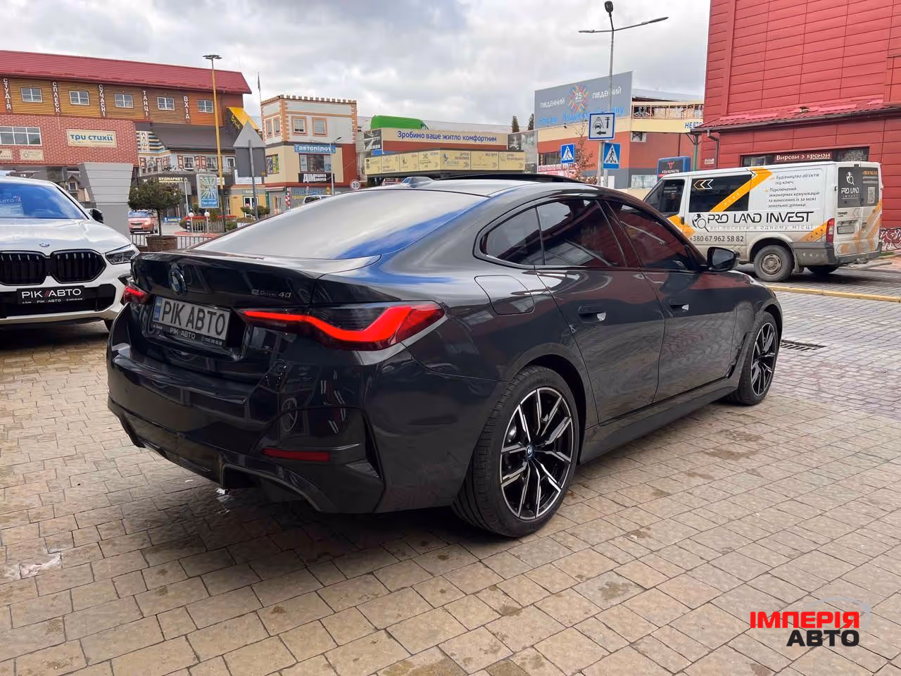 BMW i4 - фото 4