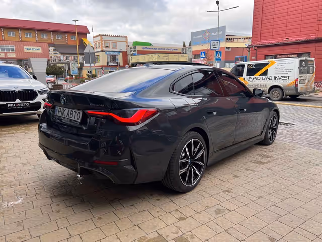 BMW i4 - зображення 4