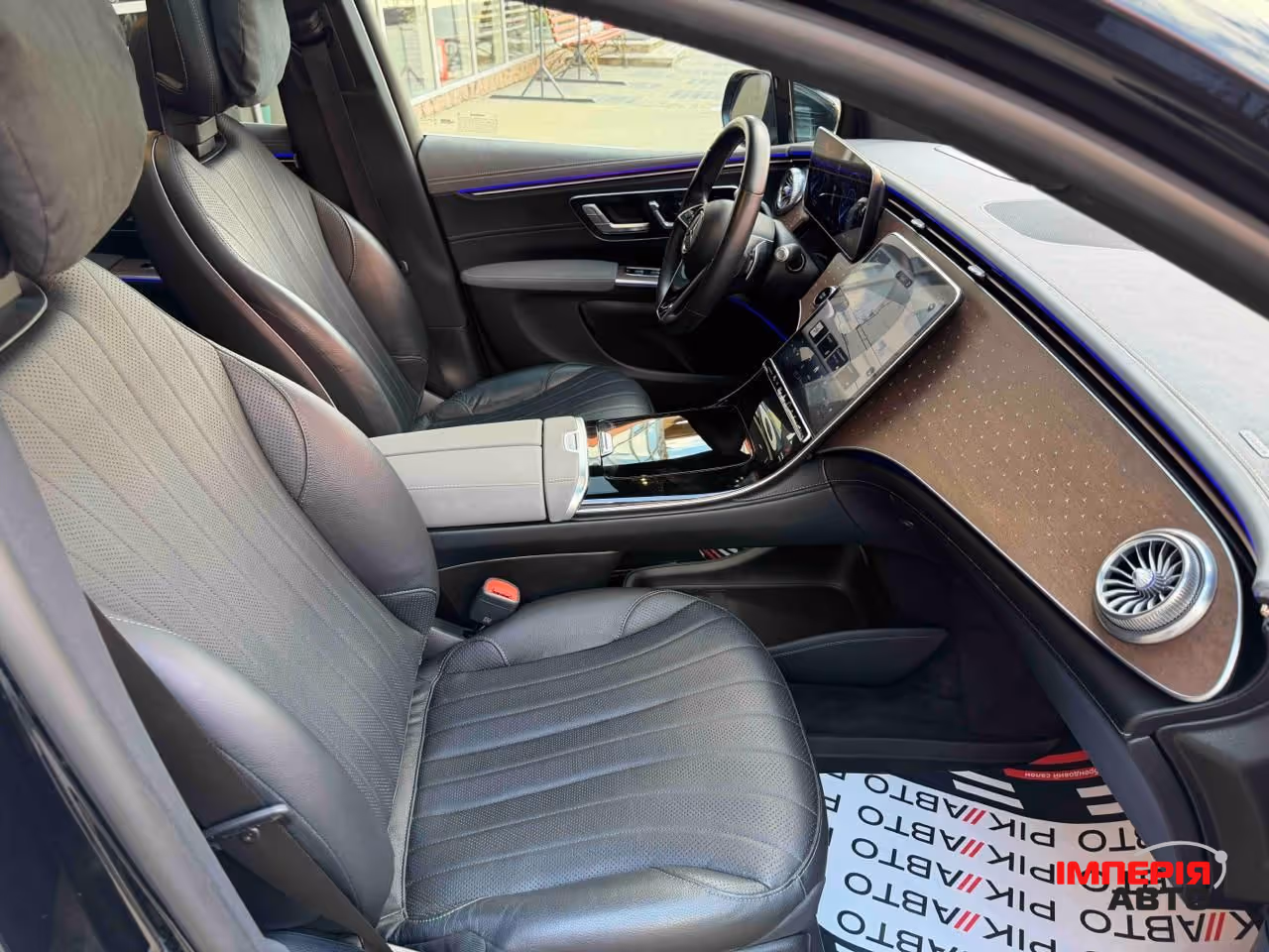 Mercedes-Benz EQS SUV - фото 7
