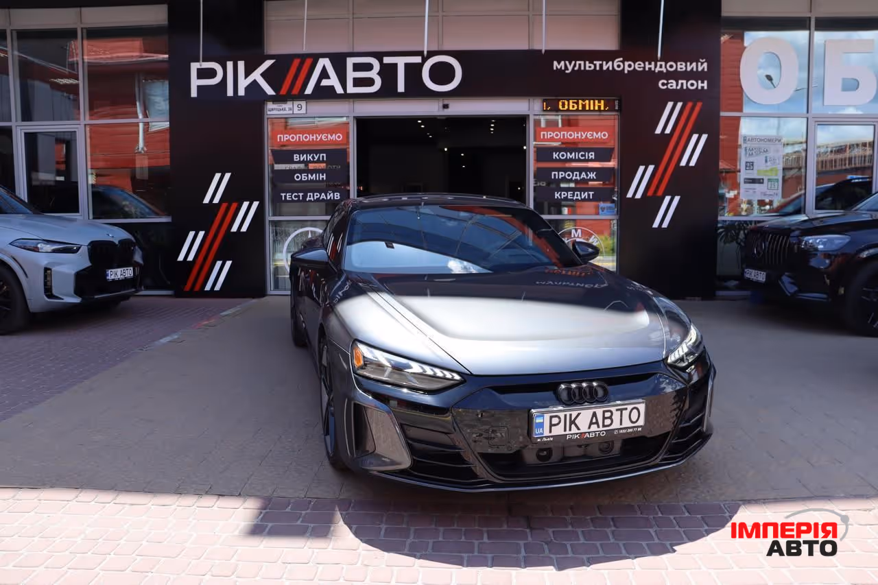 Audi e-tron GT - фото 1