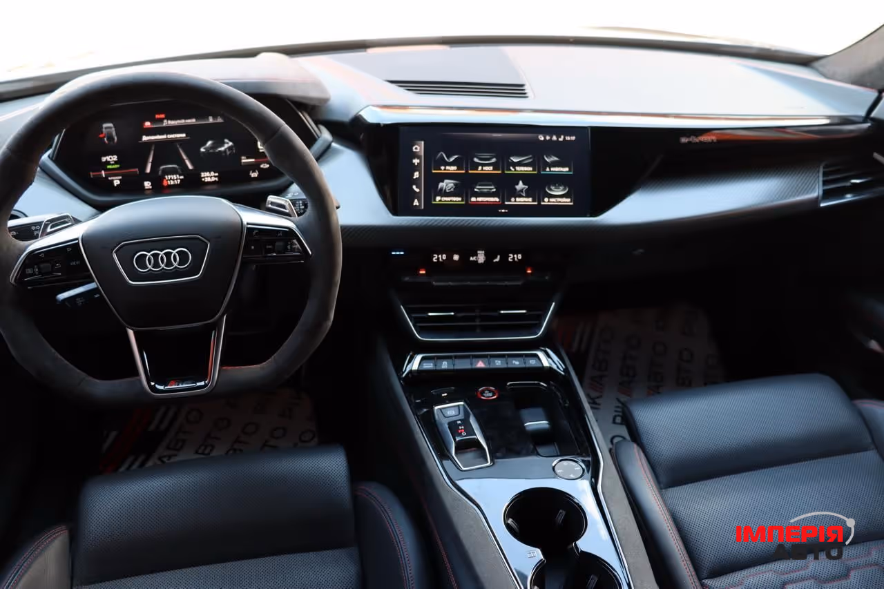 Audi e-tron GT - фото 7