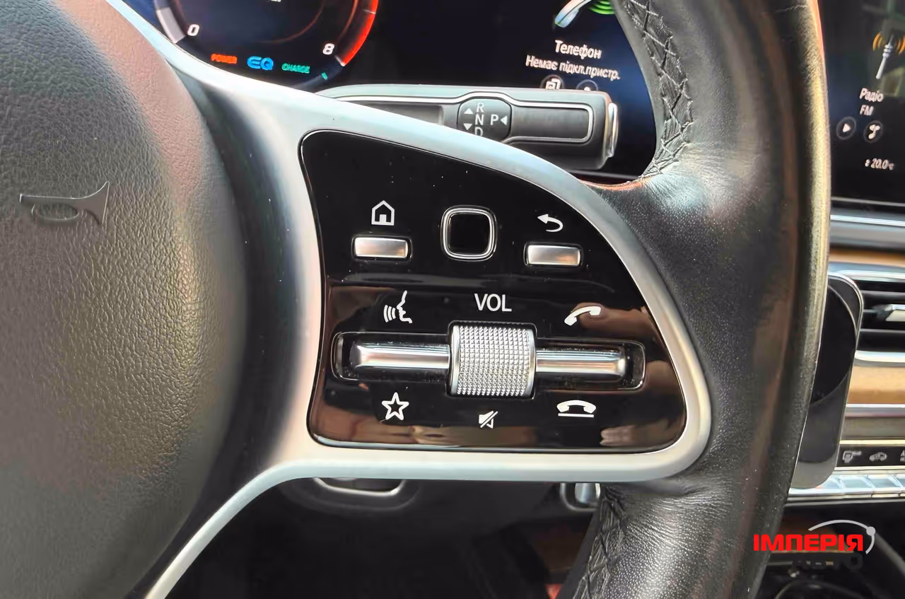 Mercedes-Benz GLS - фото 23
