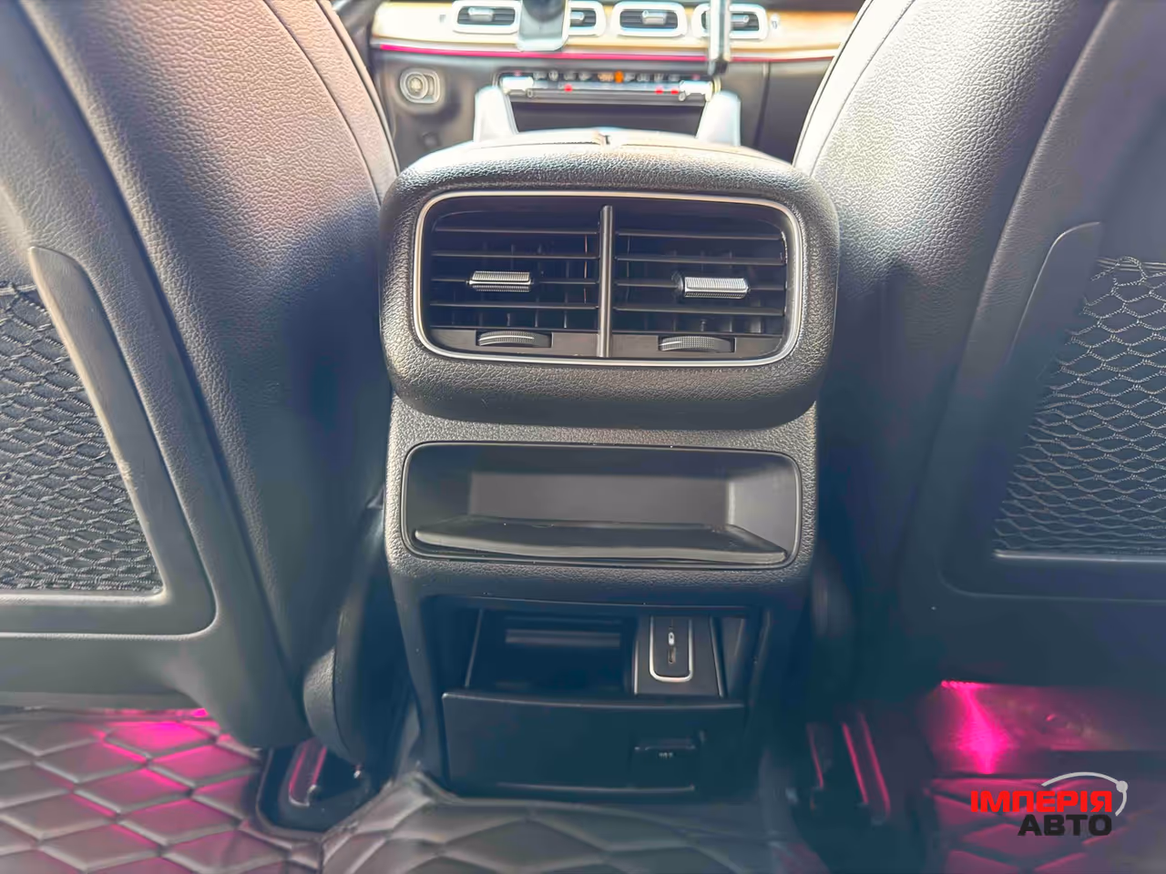 Mercedes-Benz GLS - фото 43