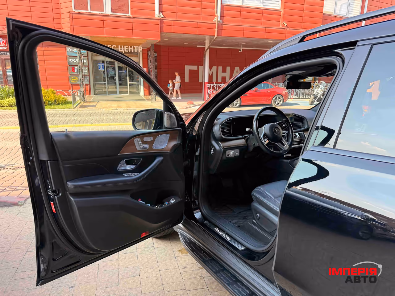 Mercedes-Benz GLS - фото 13