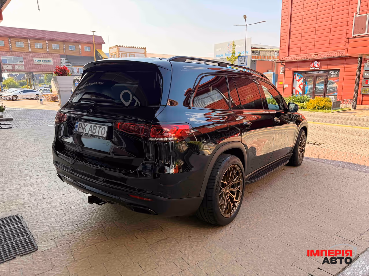 Mercedes-Benz GLS - фото 6