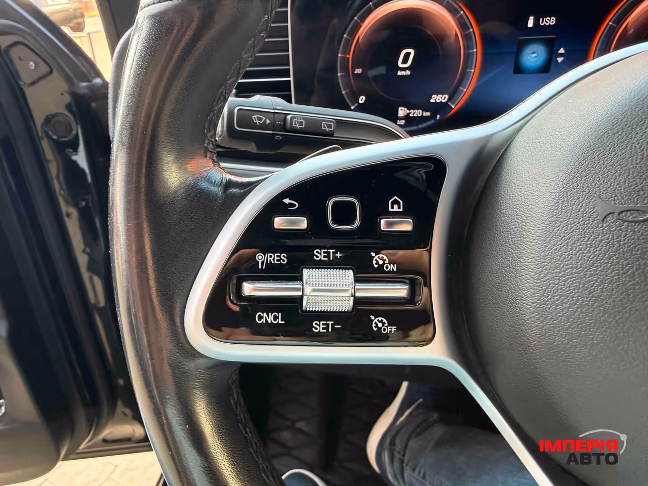 Mercedes-Benz GLS - фото 22
