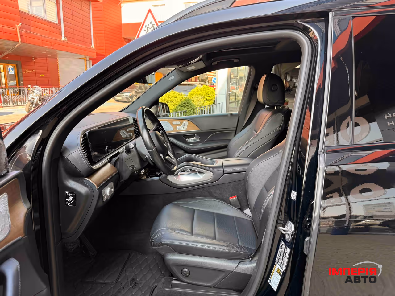 Mercedes-Benz GLS - фото 18