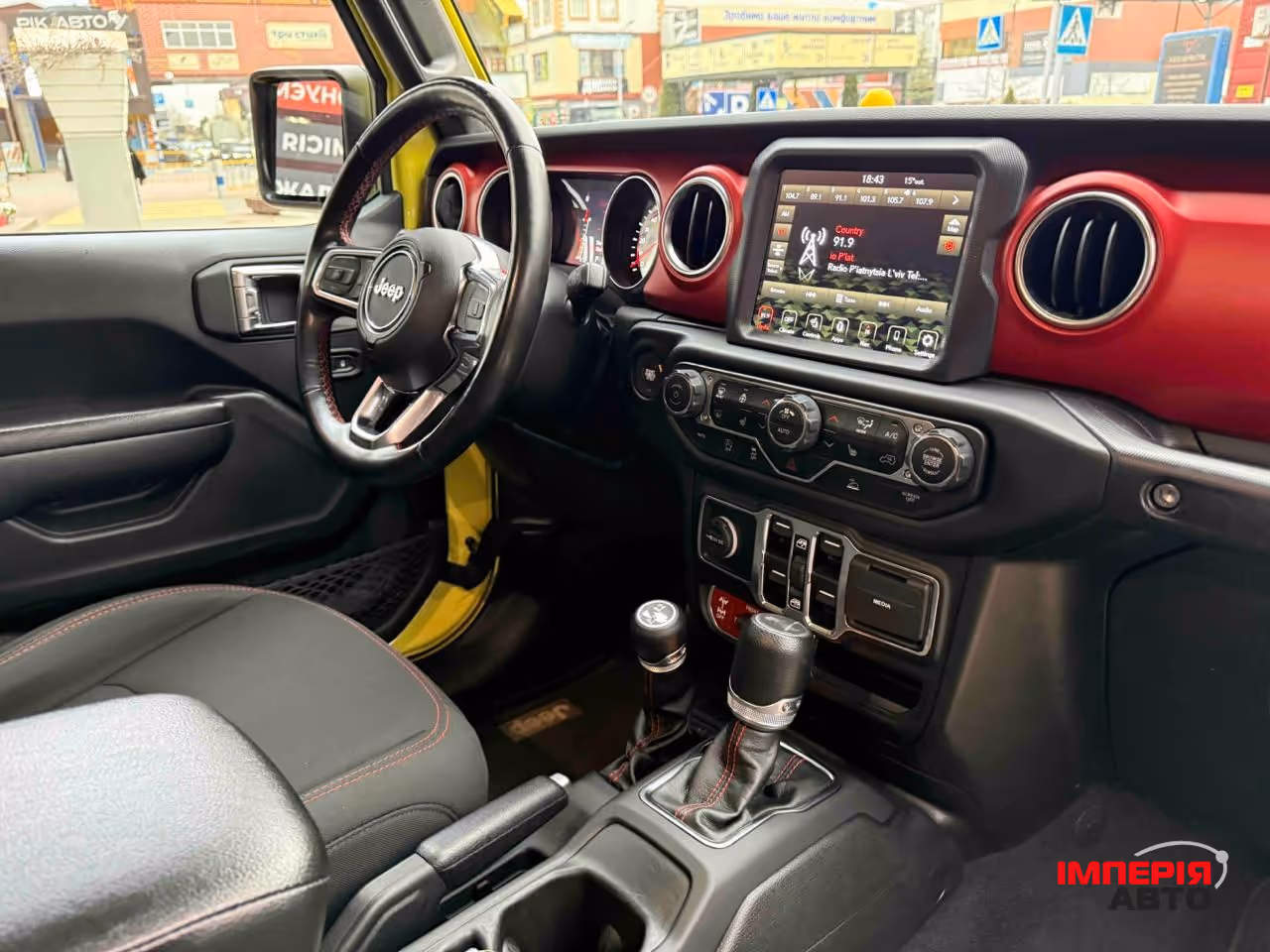 Jeep Wrangler - фото 10