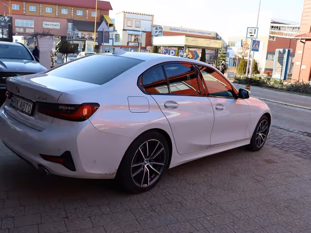 BMW 3 серії - зображення 3